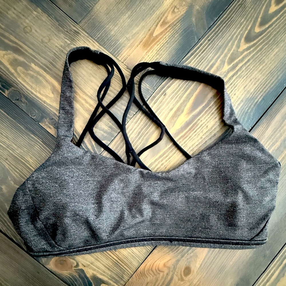 Lululemon Sports Bra Free to Be Zen